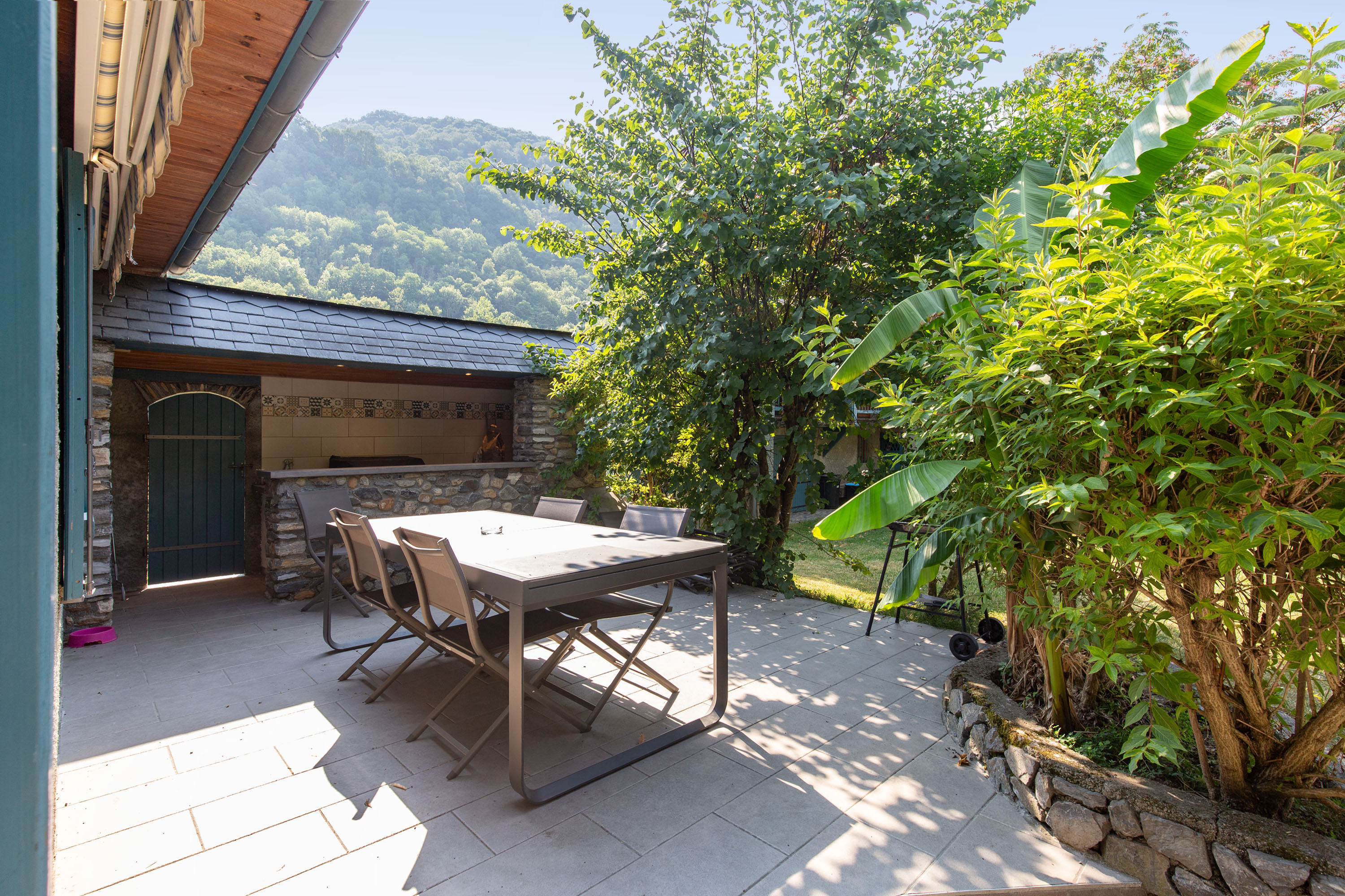 Terrasse avec vue montagne